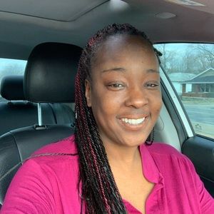 Meet your Posher, Yolanda